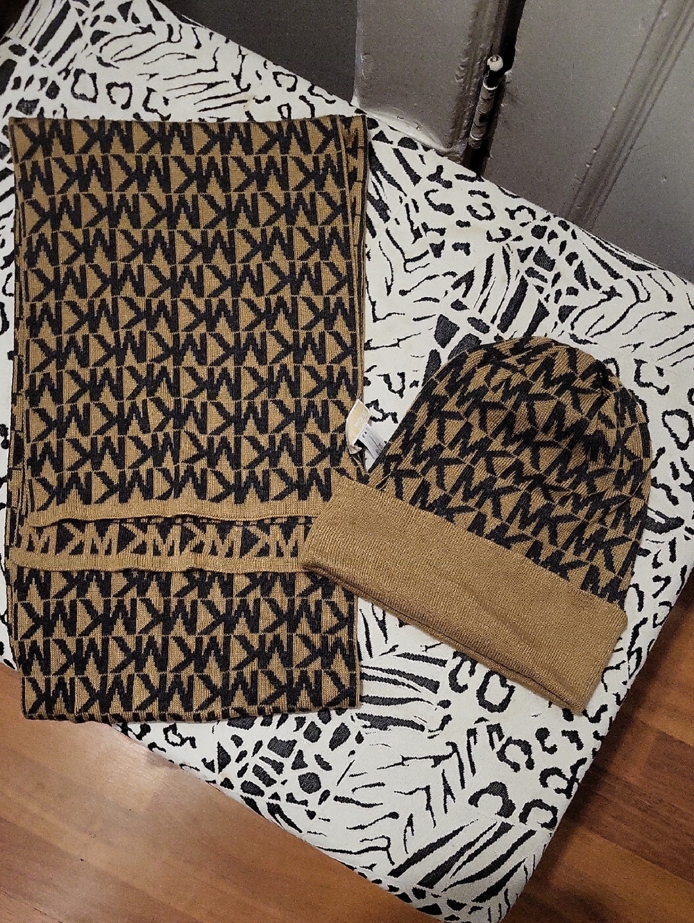 MICHAEL Michael Kors Tan and Black Logo Knit Beanie & Scarf Set